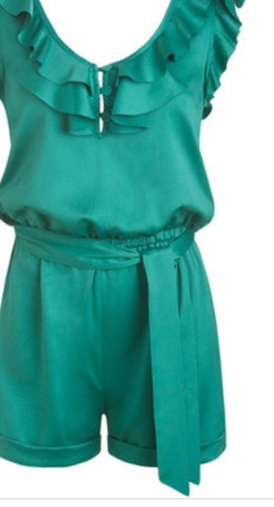 Arden B Green Ruffle Belted Shorts